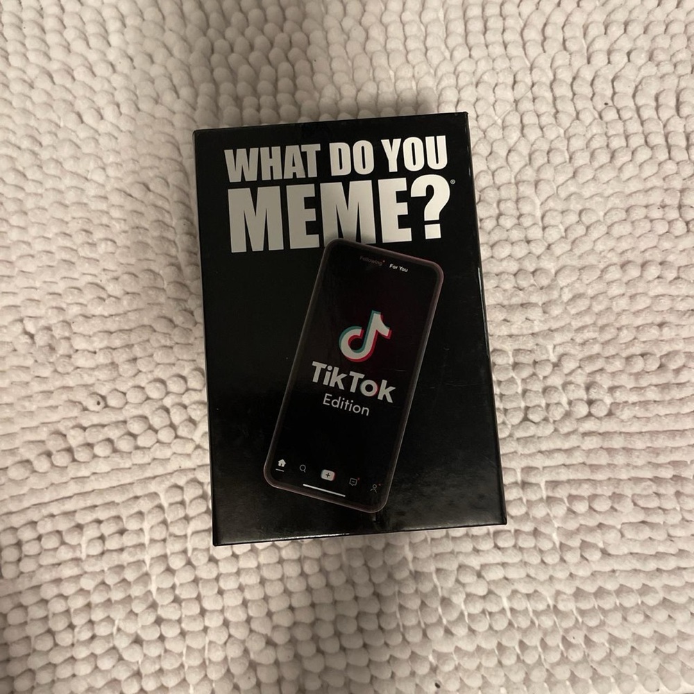 TikTok Edition Card Game - Black